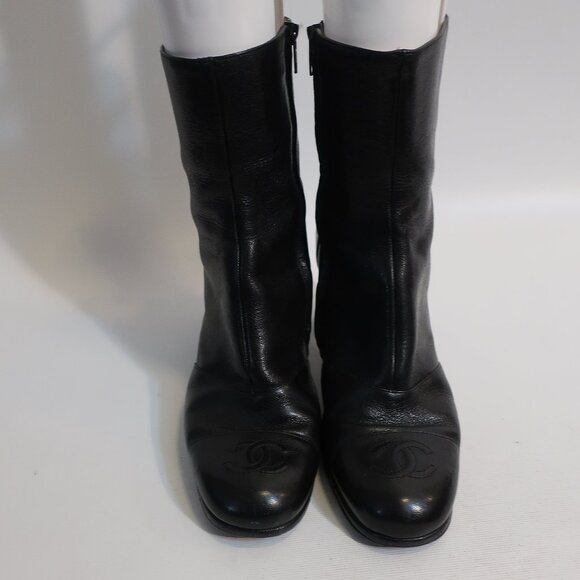 Womens Chanel Black Block Heel Interlocked CC Leather Ankle Booties 40 US/9.5-10 - Picture 1 of 14